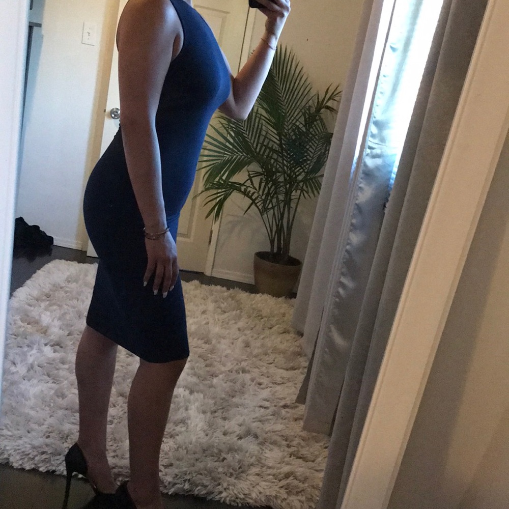 Dress - Picture 3 of 5
